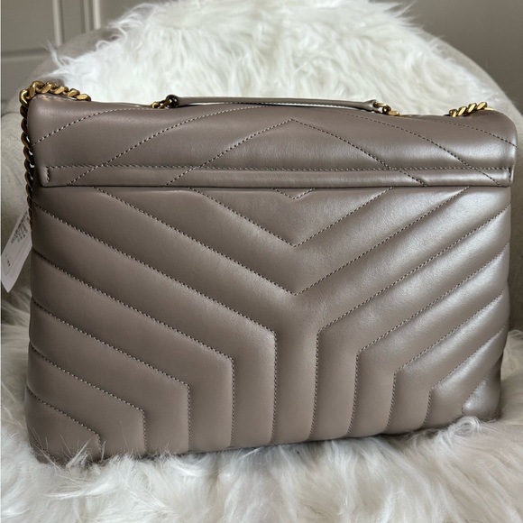 Saint Laurent Medium Loulou - Picture 3 of 16